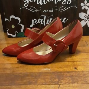 Cl by chinese laundry red retro 50s heel
